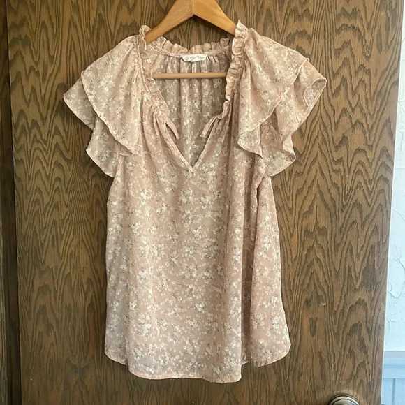 Blush Top w/Frilly Sleeves L‎ - Picture 1 of 4